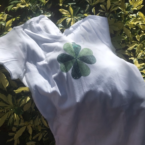 🌈🍀 Shamrock Encrusted T-Shirt🍀 - Picture 6 of 8